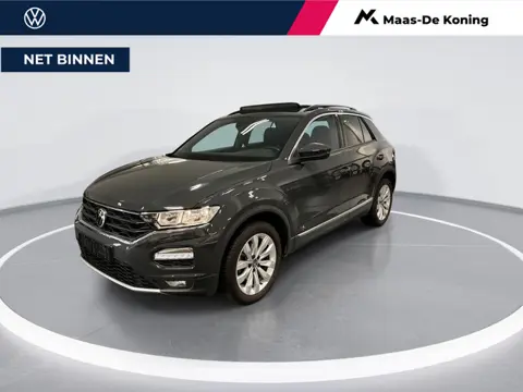 Volkswagen T-Roc 1.5 TSI 150pk DSG Sport · Panoramadak · Afneembare Trekhaak · Stoelverwarming · Nav