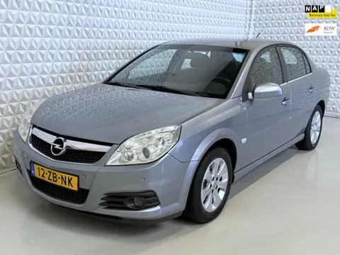 Opel Vectra 1.6-16V Airco Cruise Navigatie PDC Trekhaak(2007)
