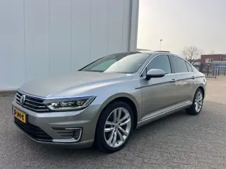 Volkswagen Passat 1.4 TSI GTE Highline Sedan Panoramadak
