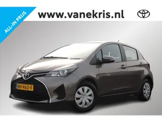 Toyota Yaris 1.0 VVT-i Aspiration, Parkeersensoren voor, Parkeerhulpcamera, Airco!