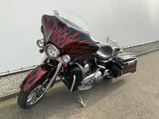 Harley-Davidson 110 FLHTCUSE Classic Electra Glide Ultra met extra koffer set