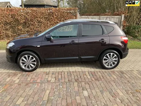 Nissan Qashqai 2.0 Tekna 4WD panodak, camera, navi, leder, winter wielenset,