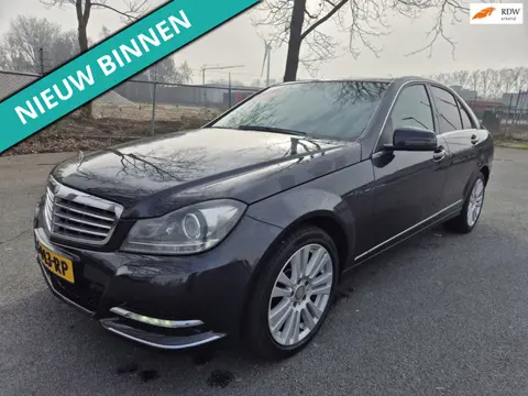 Mercedes-Benz C-klasse c 350 6 cil met bom vol optie,s inst