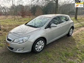 Opel Astra 1.6 Cosmo apk t/m 03-05-2026