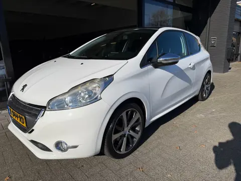 Peugeot 208 1.6 THP Allure / apk 3-2027