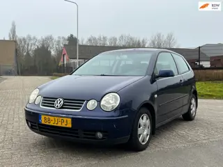 Volkswagen Polo 1.4-16V Highline | Airco + Cruisecontrol + Radio Nu € 750,-!!!