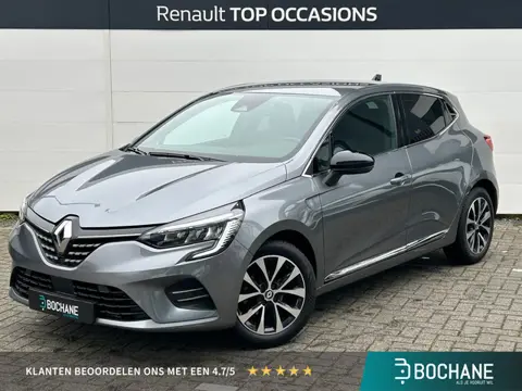 Renault Clio 1.0 TCe 90 Techno | Half Leder | Trekhaak | Navigatie | Camera | 4-Seizoenbanden