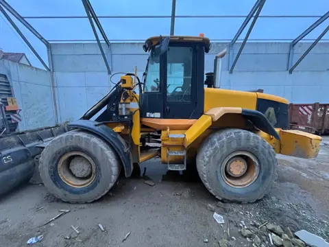 JCB 436 (bj 2003)
