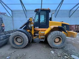 JCB 436 (bj 2003)