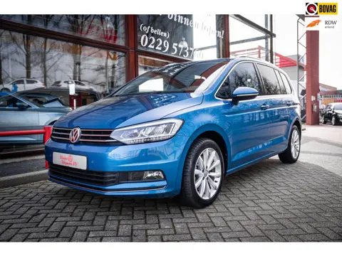 Volkswagen Touran 1.4 TSI Highline | Automaat | Key-less | Navigatie | Parkeer hulp | LED | App-conn