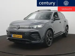 Volkswagen Tiguan 1.5 eHybrid R-Line Edition Panoramadak - Trekhaak - Navigatie - 20 Inch