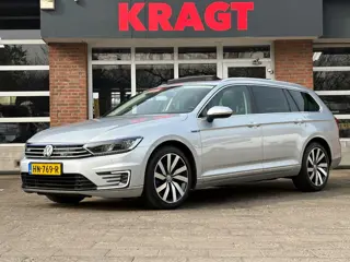 Volkswagen Passat Variant Highline 1.4 TSI GTE - Panodak - LED - Trekhaak - adapt. cruise - zeer com