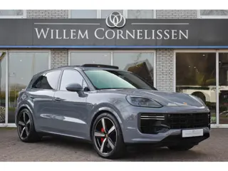 Porsche Cayenne 4.0 Turbo E-Hybrid Sport Chrono Pano PASM ACC Zitklima Bose Sound