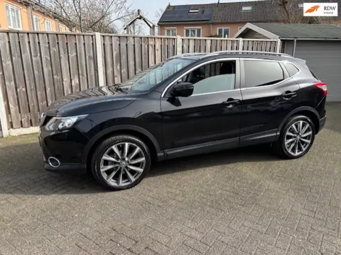 Nissan Qashqai 1.6 Tekna leder stoelverwarming navi trekhaak