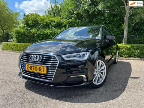 Audi A3 Sportback 40 e-tron Advance Sport Plug In Hybrid , Automaat , Cruise controle , Led verlicht