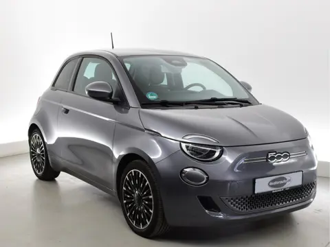 Fiat 500 Icon 42 kWh Long Range keyless entry, tr contr, cruise c, airco, verkeersbord herk, multyme