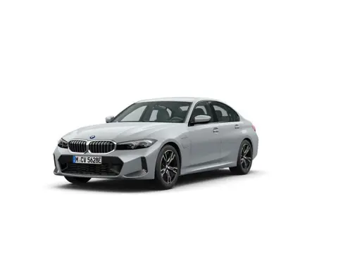 BMW 3-serie 330e | M-Sport | 18'' | HiFi | Camera | Stoelverwarming