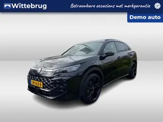 Volkswagen T-Roc 1.5 eTsi R-Line First Edition / Carplay / Navi / IQ Light / 19" LM velgen / R-Line 