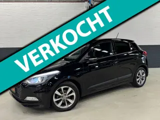 Hyundai I20 1.2 i-Motion Navi / Camera / Cruise / Stoel - stuurverwarming