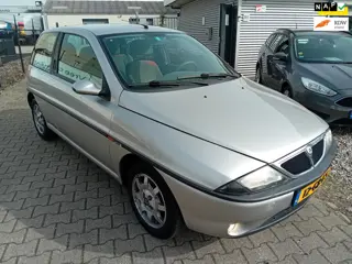 Lancia Ypsilon 1.2-16V LX slechts 79dkm! airco! nieuwe APK!!