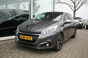 PEUGEOT 208 1.2 PURETECH, PANO, AUTOMAAT. CAMERA,ALL IN PRIJS