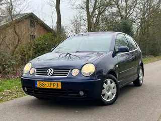 Volkswagen Polo 1.4-16V Highline | Airco + Cruisecontrol + Radio Nu € 750,-!!!