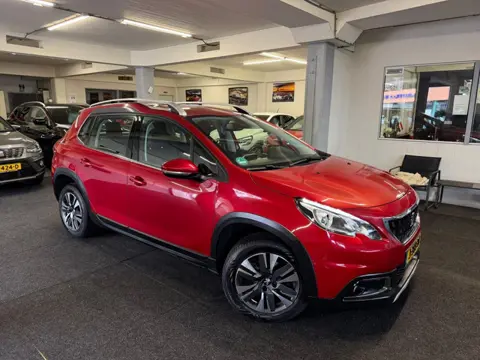 Peugeot 2008 1.2 PureTech Allure*2017*Facelift*NAVI*LED