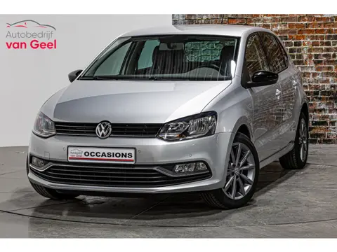 Volkswagen Polo 1.2 TSI First Edition | Cruise controle | Navigatie