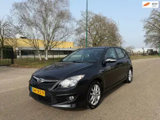 Hyundai I30 1.4i i-Motion MOTOR TIKT/CLIMA/CRUISE/PDC