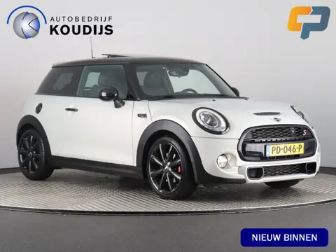 MINI Mini 2.0 Cooper S Chili Serious Business (NL-Auto / Pano / H&K / HUD / Navi / Cruise)