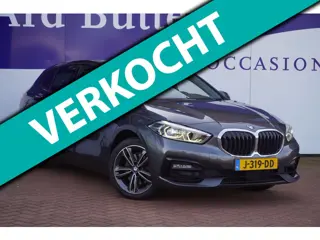 BMW 1-serie 118i Executive Edition Sportline / LED / ORIG-NL / Privacy-Glass / Carplay / Sfeerverlic