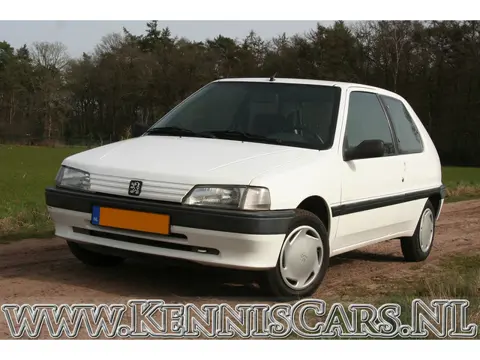 Peugeot 1995 106 Accent Sedan