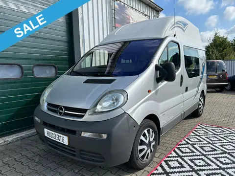 Opel VIVARO 1.9DTI 2.7T L2H2 Airco,standkachel veel bergruimte 2000KG Rustig kiezen voor het losbars