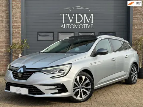 Renault Mégane Estate 1.6 E-Tech Plug-In Hybrid 160 Business Edition One|bomvol|pano|stoelverwarming