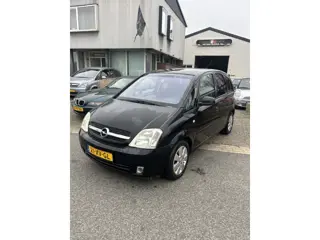 Opel Meriva 1.8-16V Cosmo Navigatie,Clima Enz. Goed rijdende auto met een nieuwe Apk keuring bij aan