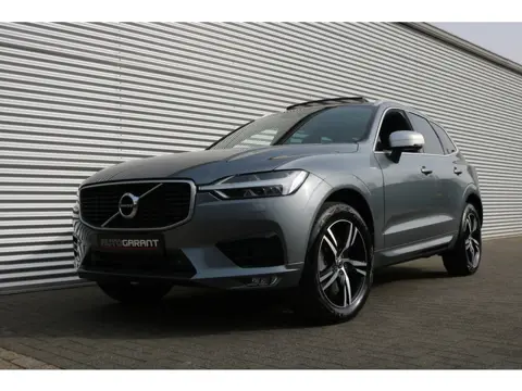 Volvo XC60 2.0 T5 AWD R-Design 251PK (Panoramadak Navi/Camera Full-led Standkachel Trekhaak 19InchLM