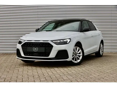 Audi A1 Sportback 25 TFSI S edition | S LINE | CARPLAY | 1E EIGENAAR | CAMERA | STOELVERW.