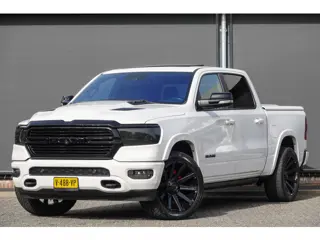 Dodge Ram 1500 5.7 V8 401Pk 4x4 Crew Cab | Laramie | 360° Camera | Panoramadak | Treeplanken | Trekh