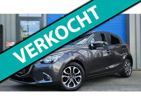 Mazda 2 1.5 Skyactiv-G 90PK AUTOMAAT Navi Cruise Clima Pdc Dealer onderhouden