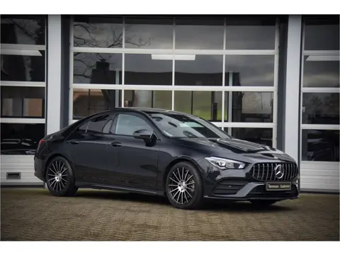 Mercedes-Benz CLA-Klasse 250 AMG Line Premium Plus