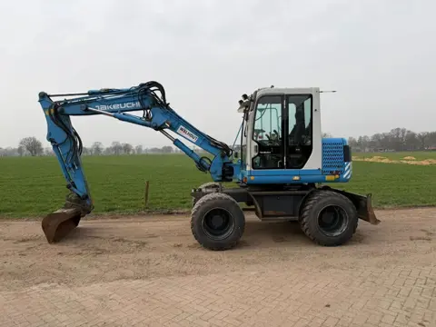 Takeuchi TB 175 WD Bandenkraan (bj 2007)