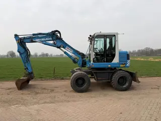 Takeuchi TB 175 WD Bandenkraan (bj 2007)