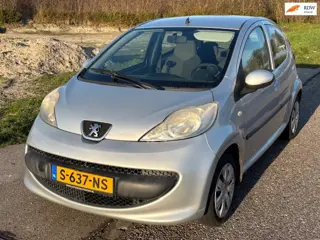 Peugeot 107 1.0-12V XS Urban Move 5-Drs Airco Elec. pakket Audio/CD Toerenteller Colorpakket Dealero