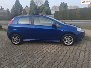 Fiat Grande Punto 1.4 GP met airco en glaskantelschuifdak