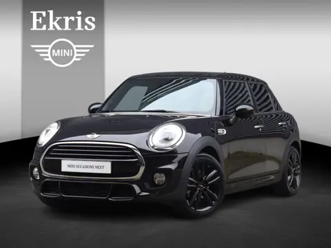 Mini 5-deurs Cooper | John Cooper Works + Comfort Access + Sportstoelen + Cruise Control + Parkeerse