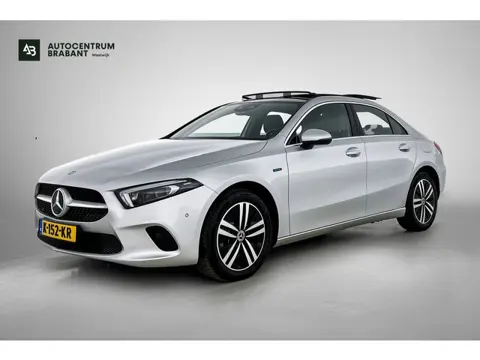 Mercedes-Benz A-klasse 250 e Business Solution Luxury Limited (PANORAMADAK, MULTIBEAM KOPLAMP, SFEER