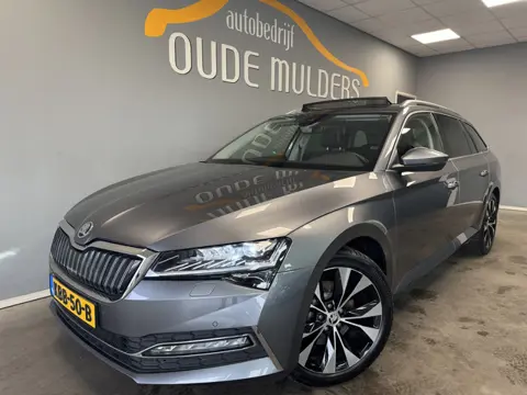 Škoda Superb Combi 1.4 TSI iV Business Edition Pano/Trekhaak/Memory/Sfeerverlichting/Carplay