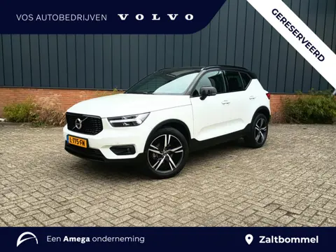 Volvo XC40 T3 Aut. R-Design |Trekhaak|Schuifdak|Elektr. verstelbare stoelen| 360 Camera|Standkachel|