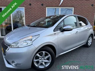 Peugeot 208 1.2 PureTech Style NIEUWE APK / NAVI / AIRCO / CRUISE / LMV