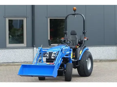 Solis 26H 4wd HST / 0001 Draaiuren / Voorlader